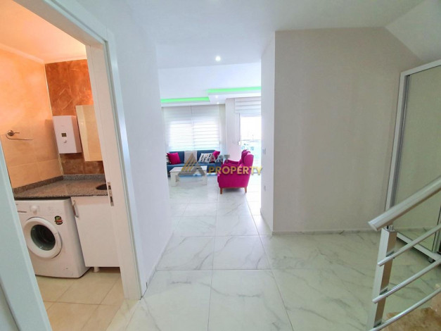 Трехкомнатная квартира с дизайнерским ремонтом и мебелью. 450 метров от моря в Махмутлар, 110м2 - Ракурс 2