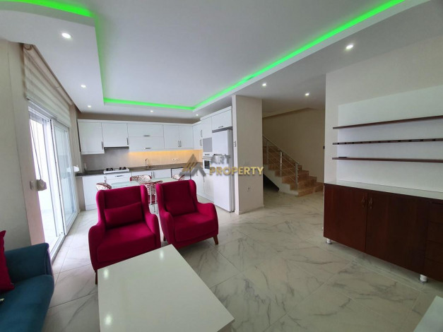 Трехкомнатная квартира с дизайнерским ремонтом и мебелью. 450 метров от моря в Махмутлар, 110м2 - Ракурс 16