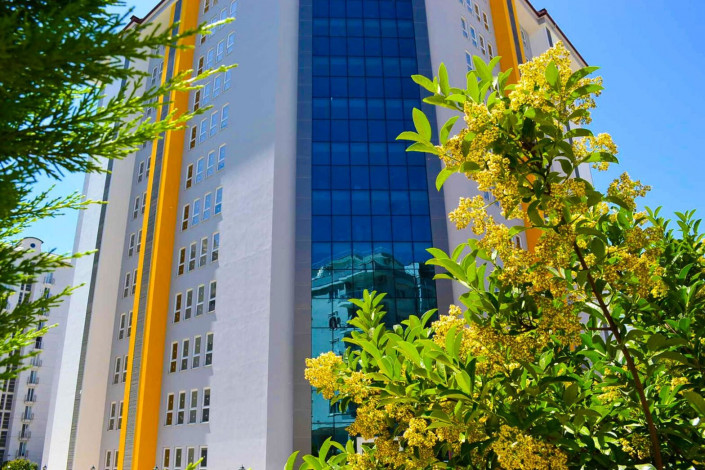 Трехкомнатная квартира с дизайнерским ремонтом и мебелью. 450 метров от моря в Махмутлар, 110м2 - Ракурс 26