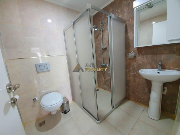 Трехкомнатная квартира с дизайнерским ремонтом и мебелью. 450 метров от моря в Махмутлар, 110м2 - Ракурс 43