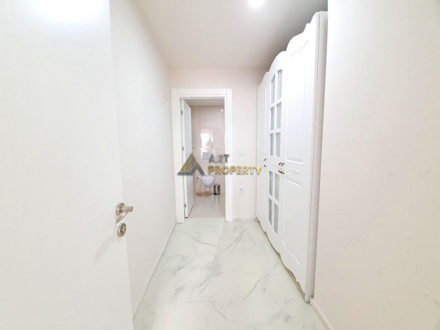 Трехкомнатная квартира с дизайнерским ремонтом и мебелью. 450 метров от моря в Махмутлар, 110м2 - Ракурс 47