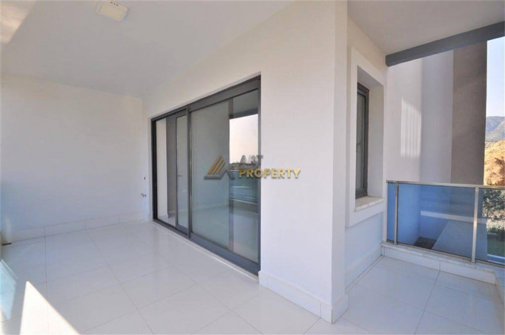 Шикарные апартаменты 3+1 в районе Каргыджак, 240 м2 - Ракурс 6