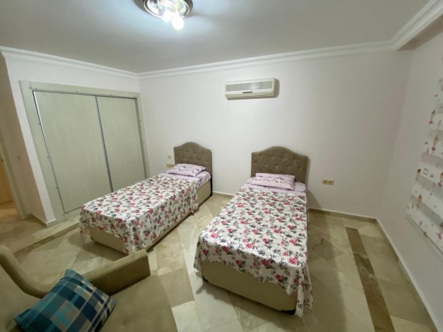 Трехкомнатная просторная квартира, а районе Махмутлар, 115 м2 - Ракурс 3