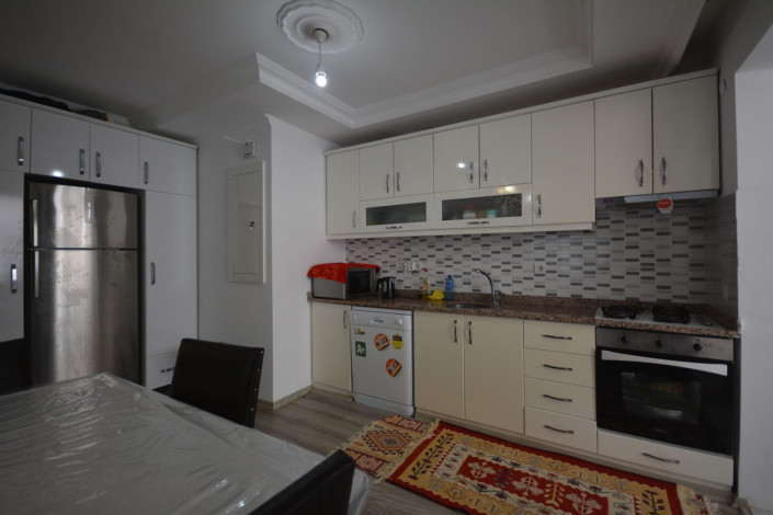 Трехкомнатная квартира с ремонтом и мебелью. 650 метров от моря в Махмутлар, 125м2 - Ракурс 5