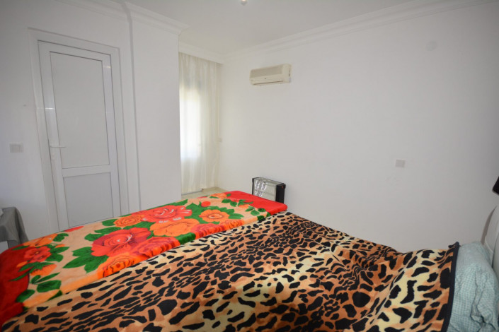 Трехкомнатная квартира с ремонтом и мебелью. 650 метров от моря в Махмутлар, 125м2 - Ракурс 9