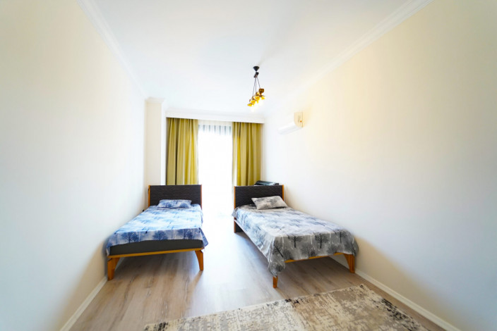 ID 1390  Апартаменты 3+1 в 600 м от моря в районе Махмутлар, 160 м2 - Ракурс 2