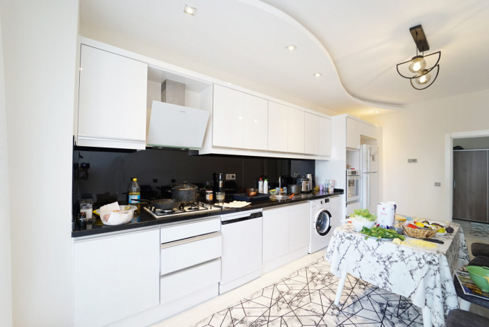 ID 1390  Апартаменты 3+1 в 600 м от моря в районе Махмутлар, 160 м2 - Ракурс 9