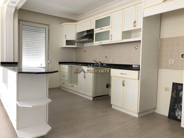 Трехкомнатная квартира 500 метров от моря в районе Махмутлар,120 м2. - Ракурс 4