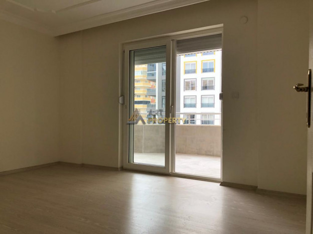 Трехкомнатная квартира 500 метров от моря в районе Махмутлар,120 м2. - Ракурс 12