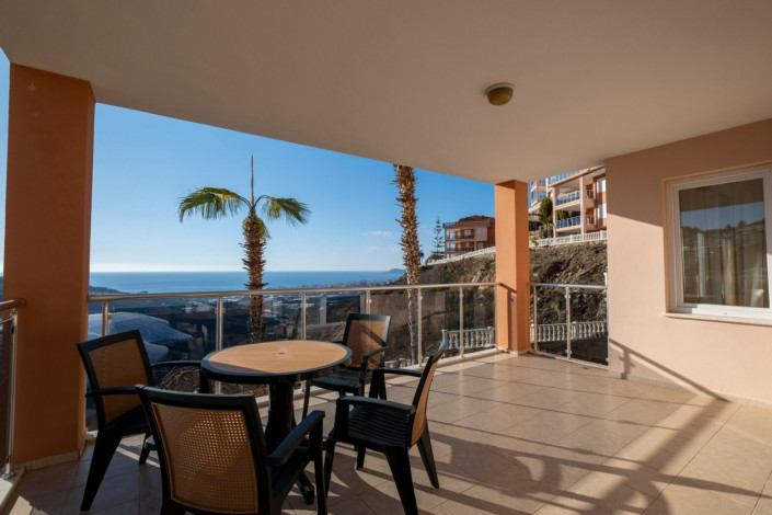 ID  1393  Трехкомнатная квартира с прекрасным видом в Каргыджак, 135 м2 - Ракурс 2