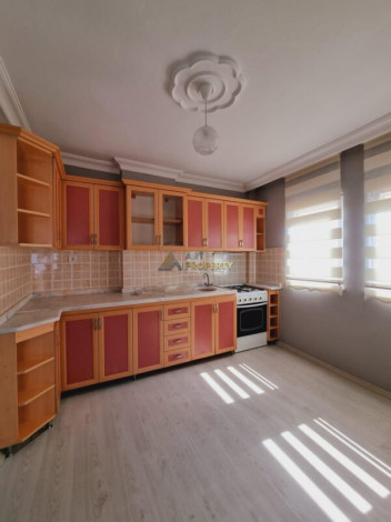 Квартира 2+1 с ремонтом на высоком этаже в Махмутларе, 110 м2 - Ракурс 14