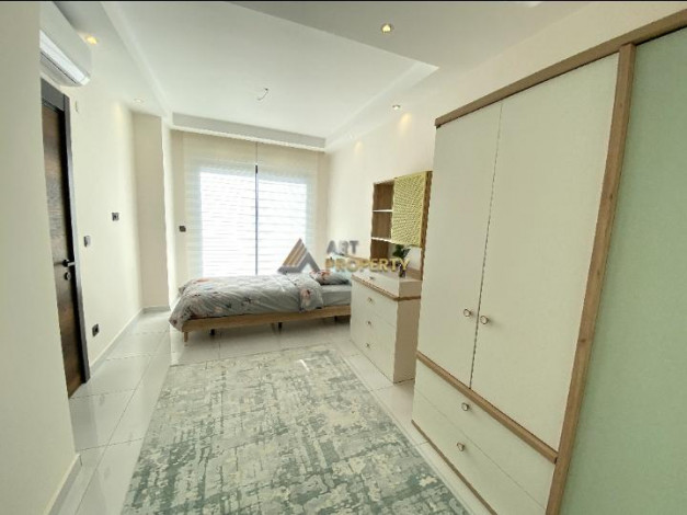 Четырехкомнатная квартира в комплексе премиум класса, в Махмутларе,180 м! - Ракурс 10