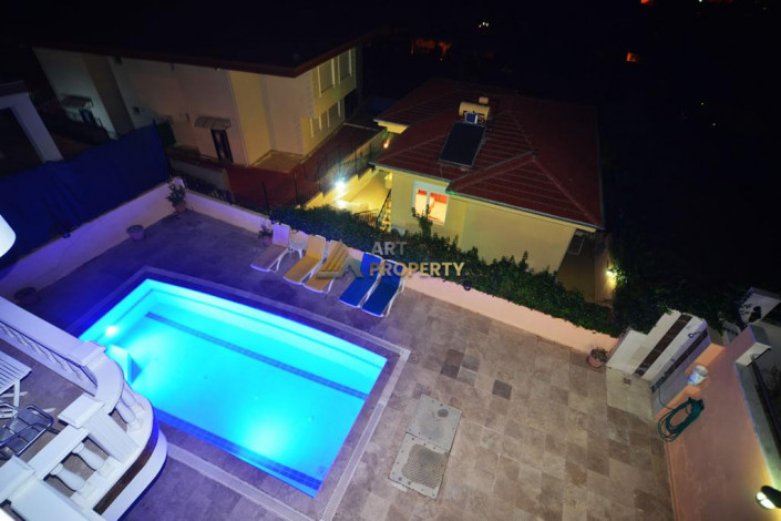 Трехэтажная меблированная вилла в Каргыджаке, 270м - Ракурс 2