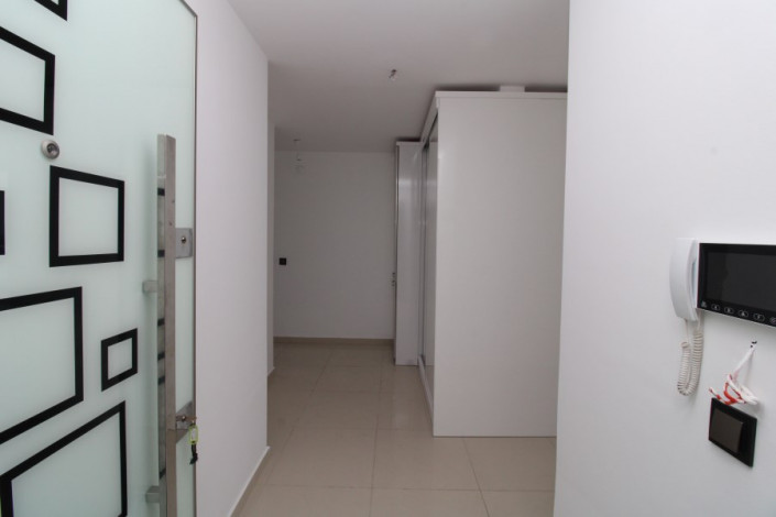 Просторная квартира 2+1 вблизи от моря в районе Кестель, 110 м2 - Ракурс 2