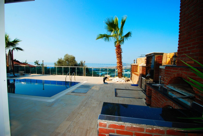 Пятикомнатная меблированная вилла с видом на море и горы в районе  Кестель, 210м. - Ракурс 8