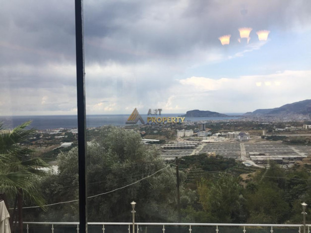 Пятикомнатная меблированная вилла с видом на море и горы в районе  Кестель, 210м. - Ракурс 17