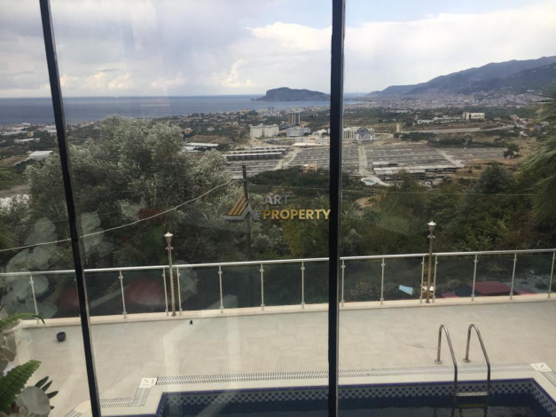 Пятикомнатная меблированная вилла с видом на море и горы в районе  Кестель, 210м. - Ракурс 21