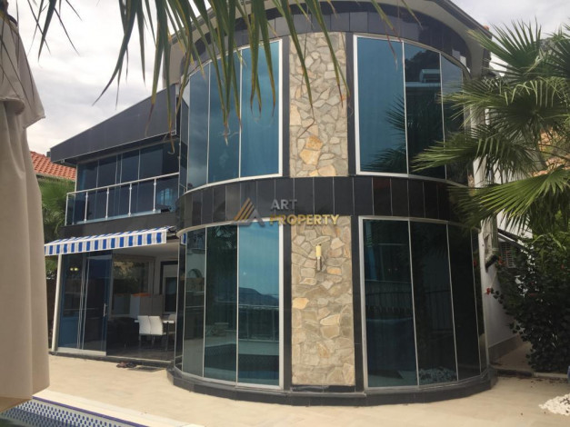 Пятикомнатная меблированная вилла с видом на море и горы в районе  Кестель, 210м. - Ракурс 24