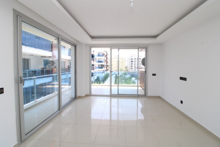 Просторная квартира 2+1 вблизи от моря в районе Кестель, 110 м2 - Ракурс 3