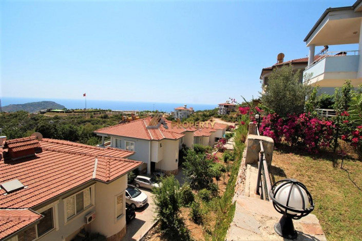 Четырехкомнатная вилла с видом на море в Алании, 180м - Ракурс 24