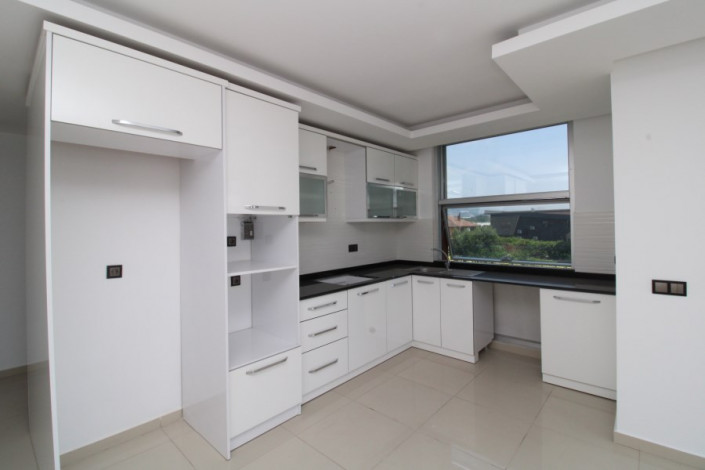 Просторная квартира 2+1 вблизи от моря в районе Кестель, 110 м2 - Ракурс 4