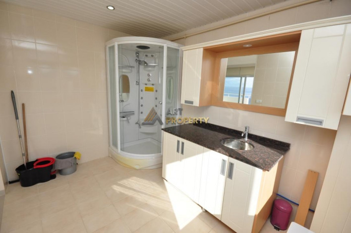 Апартаменты у моря 3+1 в районе Махмутлар, 280 м2 - Ракурс 2