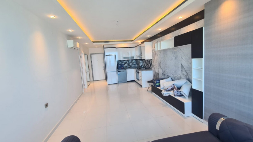 Двухкомнатная квартира на первой линии Махмутлара, площадью 80 м! - Ракурс 12