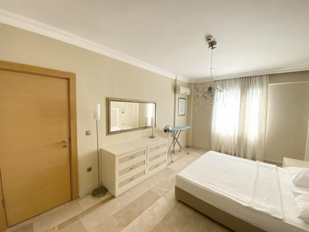 Меблированная трехкомнатная квартира в  шикарном комплексе,района Каргыджак,105м - Ракурс 16