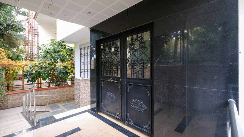 Срочная продажа двухкомнатной квартиры в центре Алании, площадью 47 м! - Ракурс 5