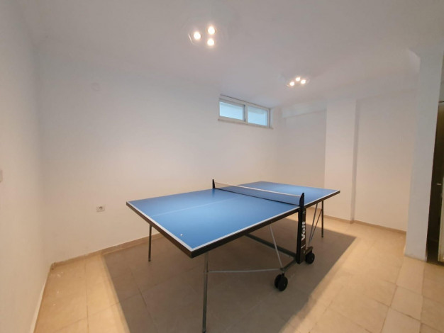 Трехкомнатная квартира в 300 метрах от пляжа в районе Махмутлар, 110 м2 - Ракурс 2