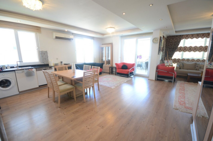 Меблированная трехкомнатная квартира с видом на речку Димчай в районе Кестель, 137м - Ракурс 4