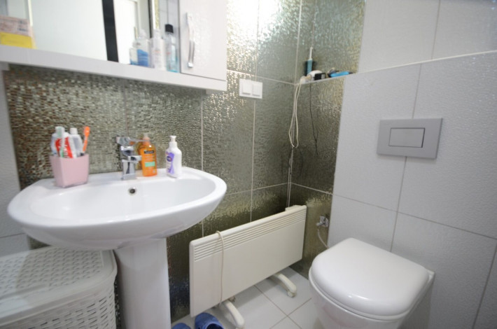 Меблированная трехкомнатная квартира с видом на речку Димчай в районе Кестель, 137м - Ракурс 7