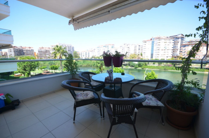 Меблированная трехкомнатная квартира с видом на речку Димчай в районе Кестель, 137м - Ракурс 11