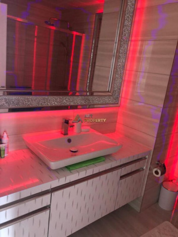 Меблированная трехкомнатная квартира с видом на море в районе Махмутлар, 120м - Ракурс 5