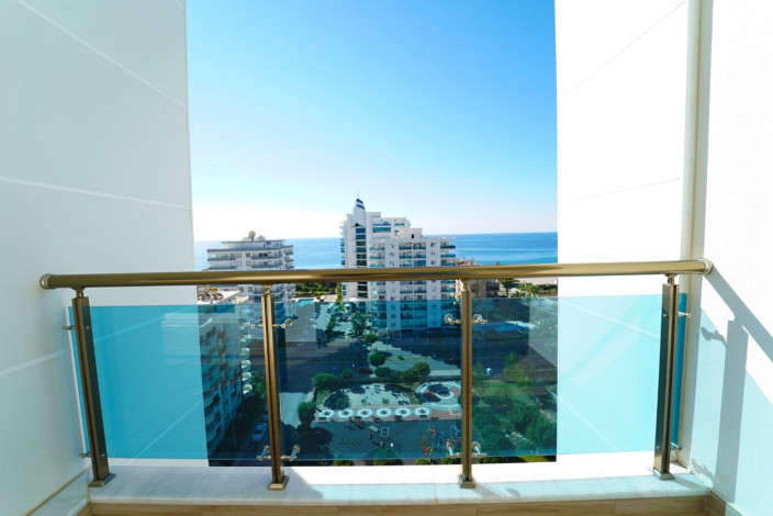 Меблированная трехкомнатная квартира с видом на море в районе Махмутлар, 120м - Ракурс 16