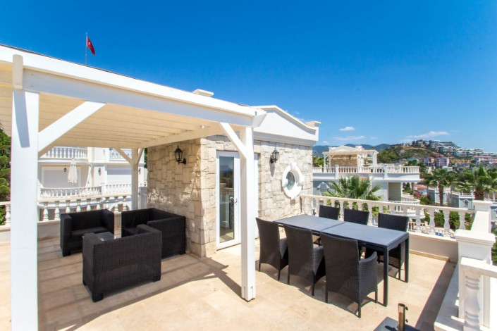 Трехэтажная меблированная вилла 4+1 в районе Конаклы, 250 м2 - Ракурс 16