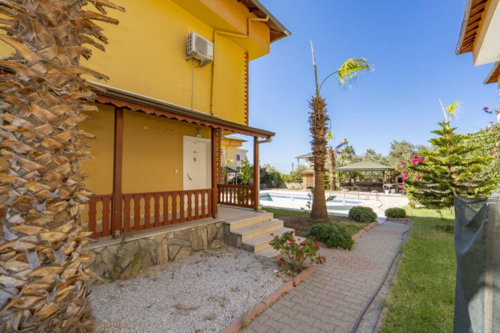 Меблированная трехуровневая вилла на продажу в Демирташ - Ракурс 5