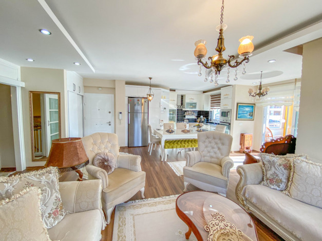 Меблированный дуплекс с видом на бассейн и горы в районе Кестель, 200м - Ракурс 12