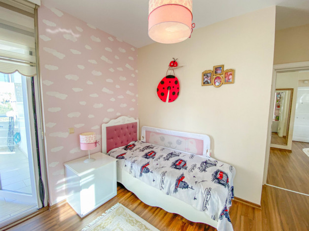 Меблированный дуплекс с видом на бассейн и горы в районе Кестель, 200м - Ракурс 14