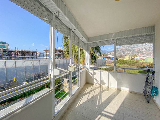 Меблированный дуплекс с видом на бассейн и горы в районе Кестель, 200м - Ракурс 15