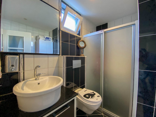 Меблированный дуплекс с видом на бассейн и горы в районе Кестель, 200м - Ракурс 24