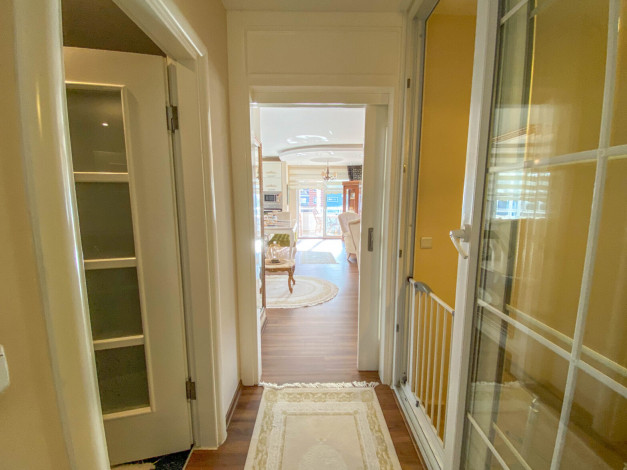 Меблированный дуплекс с видом на бассейн и горы в районе Кестель, 200м - Ракурс 25