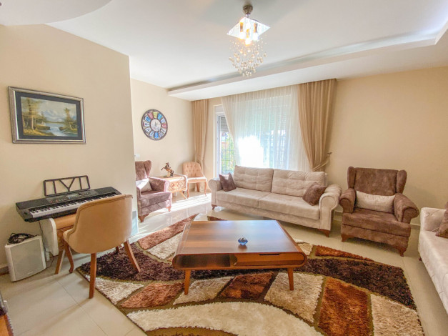 Меблированный дуплекс с видом на бассейн и горы в районе Кестель, 200м - Ракурс 28