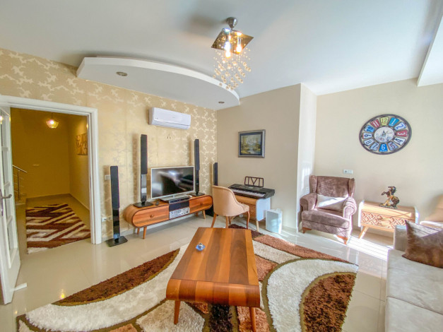 Меблированный дуплекс с видом на бассейн и горы в районе Кестель, 200м - Ракурс 29