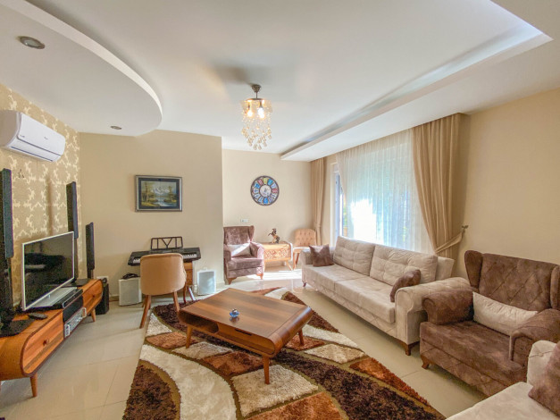 Меблированный дуплекс с видом на бассейн и горы в районе Кестель, 200м - Ракурс 32