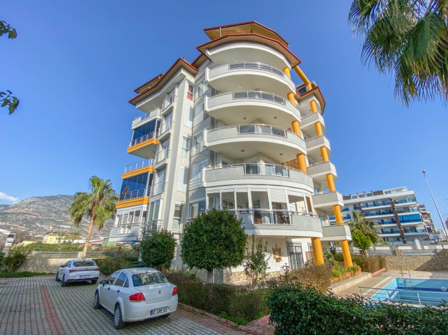 Меблированный дуплекс с видом на бассейн и горы в районе Кестель, 200м - Ракурс 38