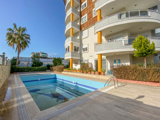 Меблированный дуплекс с видом на бассейн и горы в районе Кестель, 200м - Ракурс 40