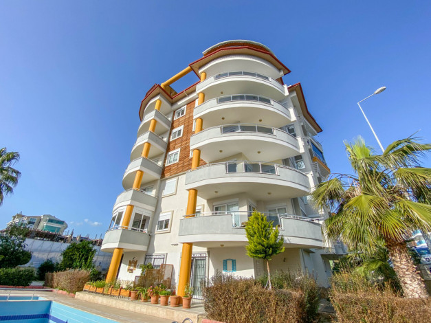 Меблированный дуплекс с видом на бассейн и горы в районе Кестель, 200м - Ракурс 41