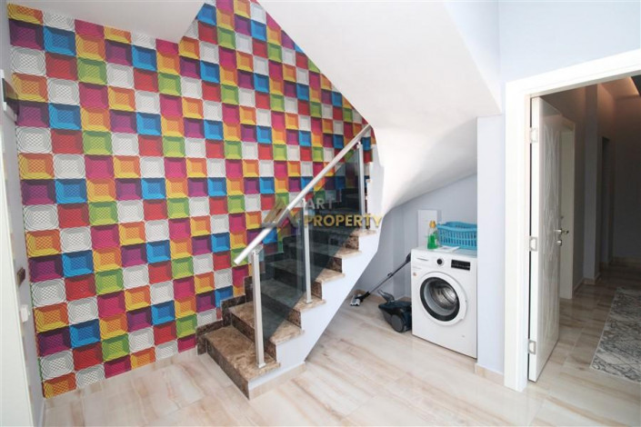 Меблированный пентхаус 3+1, 180м2 с видом на море, район Махмутлар - Ракурс 3