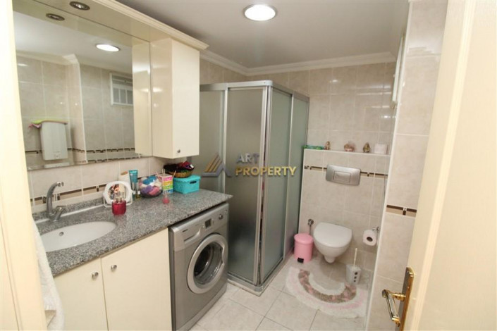 Просторная меблированная квартира 2+1, 120м2 на первой береговой линии  с видом на море, Махмутлар - Ракурс 4